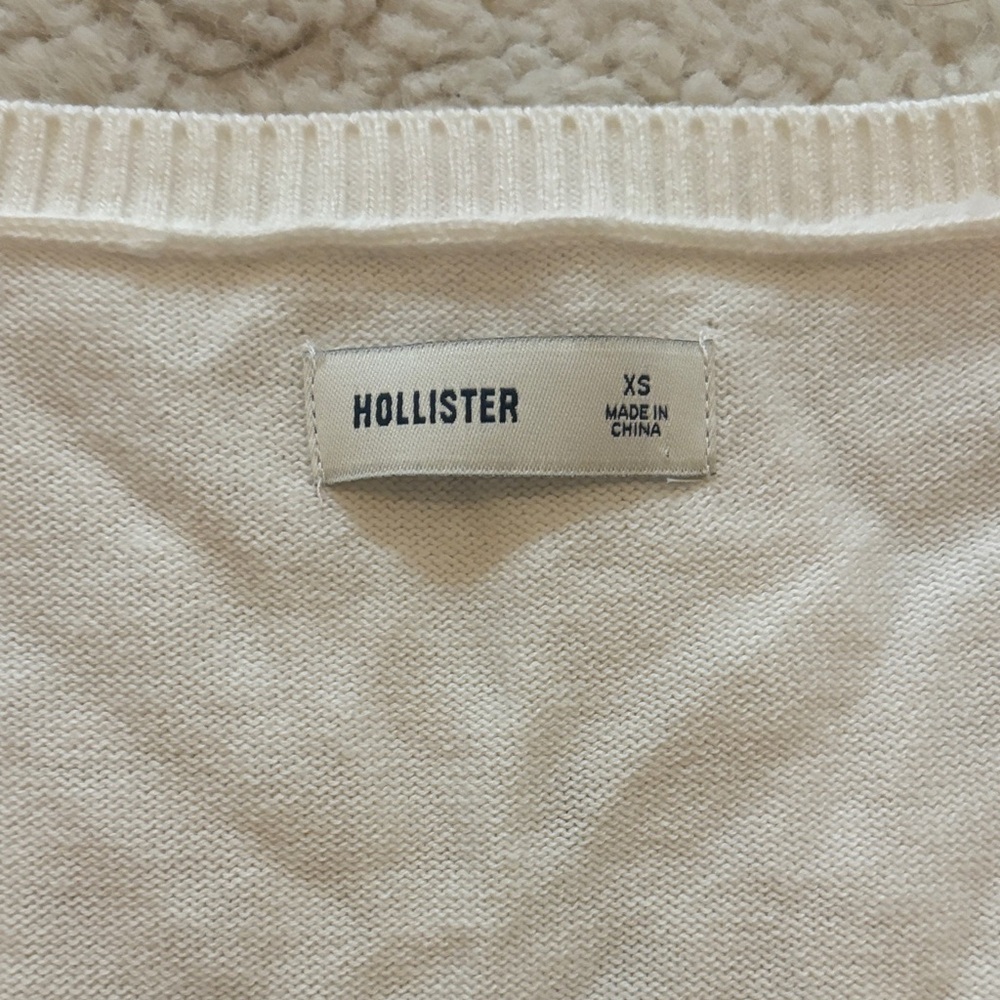 Hollister White Knit Sweater - Picture 2 of 3